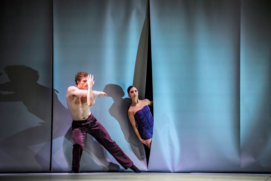 Sleepless aus dem Ballettabend Relations | &copy; Bettina Stoess 